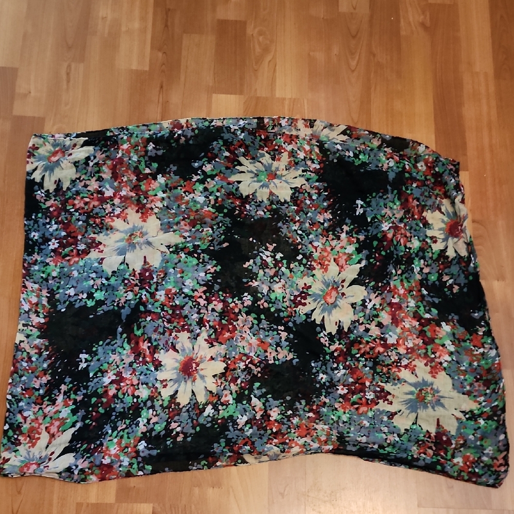Floral Multicolor Lightweight Scarf - Black Base with Cream Flowers